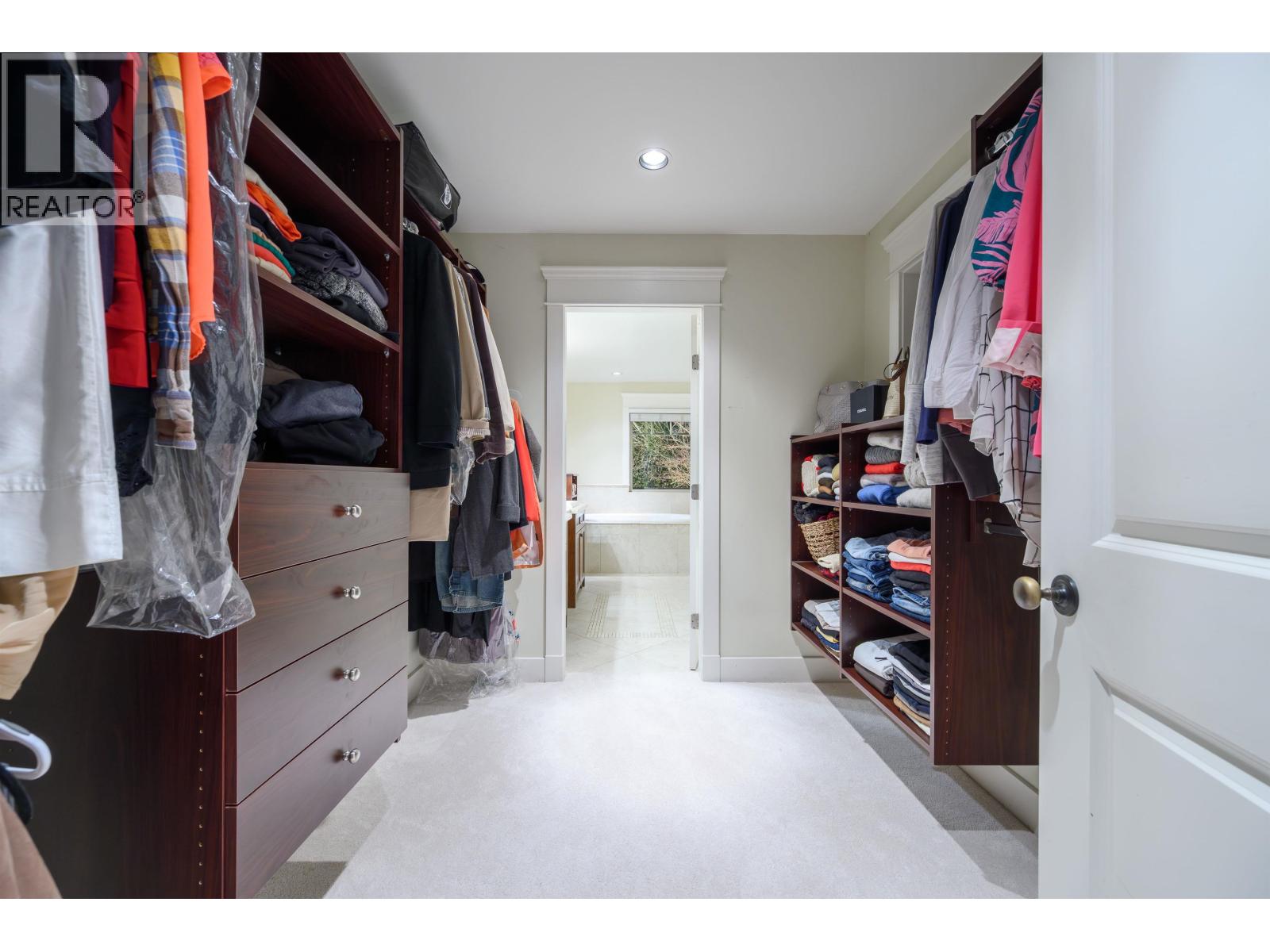 3402 Anne Macdonald Way, North Vancouver, British Columbia  V7G 2S7 - Photo 12 - R3092375