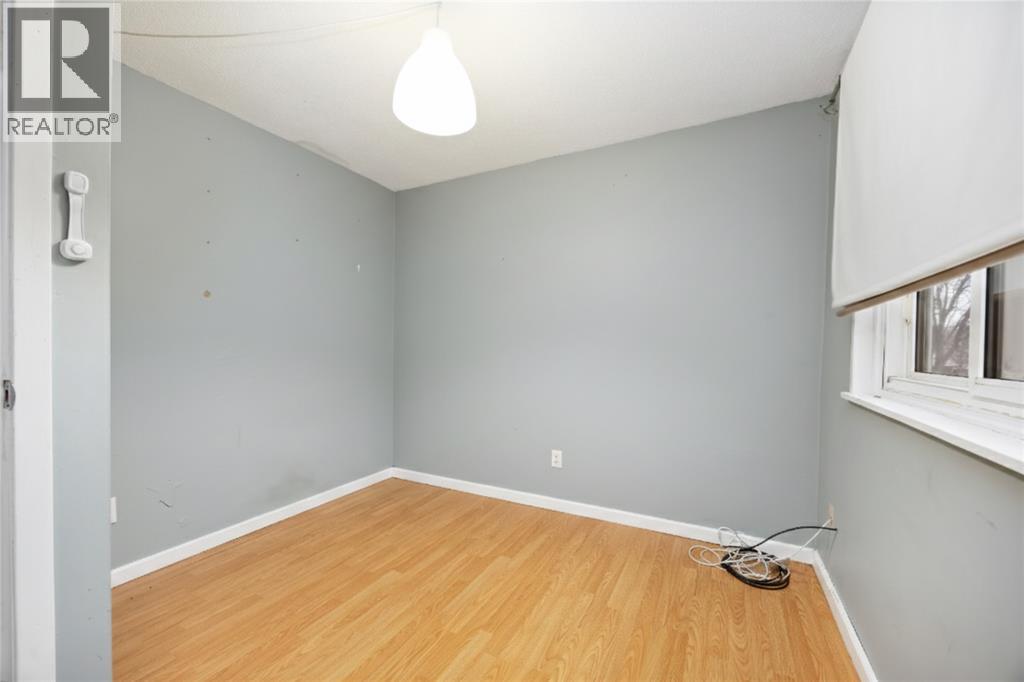 111 Bedford Crescent, Sarnia, Ontario  N7S 4B4 - Photo 10 - 26001210