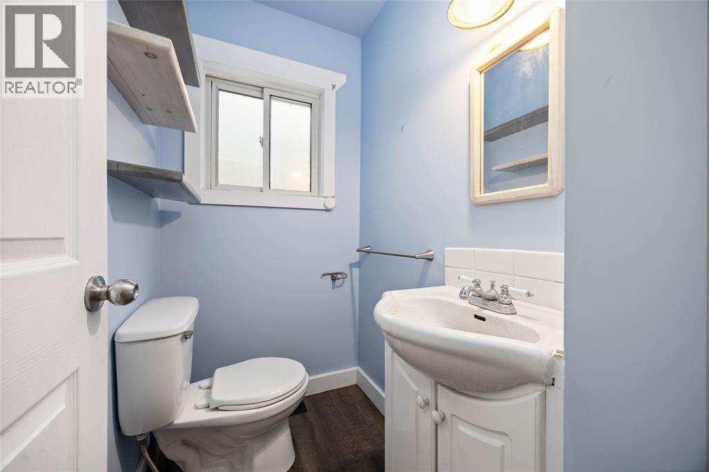 111 Bedford Crescent, Sarnia, Ontario  N7S 4B4 - Photo 7 - 26001210