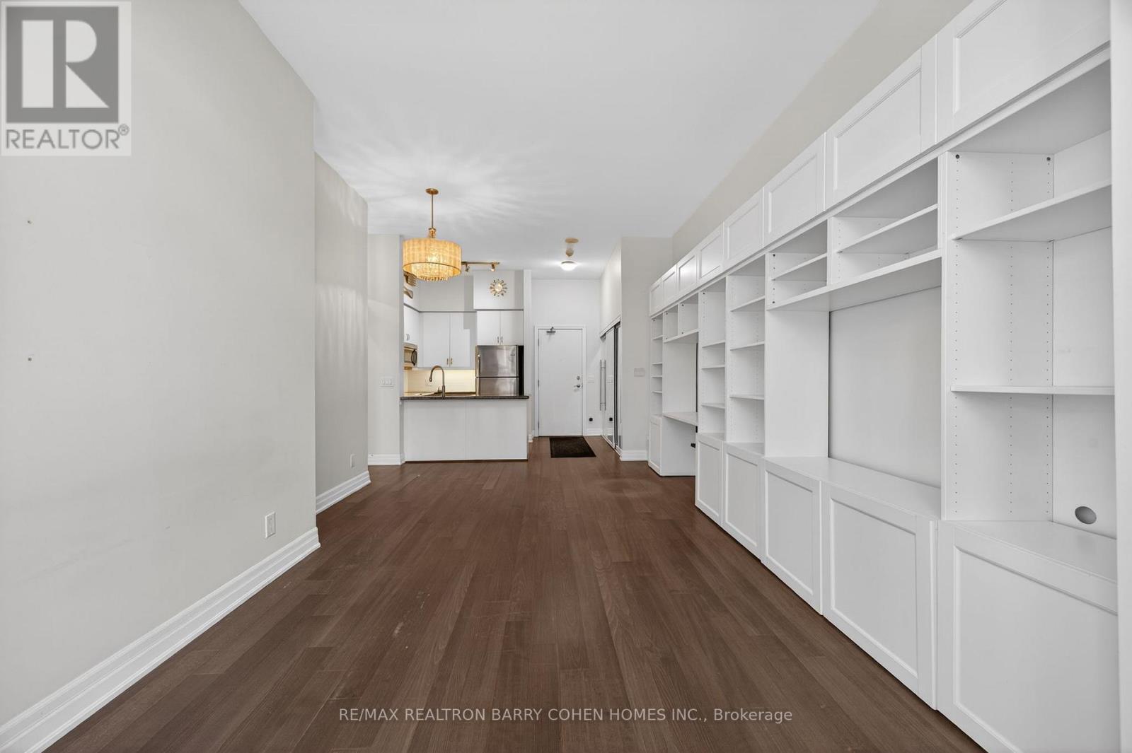 301 - 500 St Clair Avenue W, Toronto, Ontario  M6C 1A8 - Photo 6 - C12812010