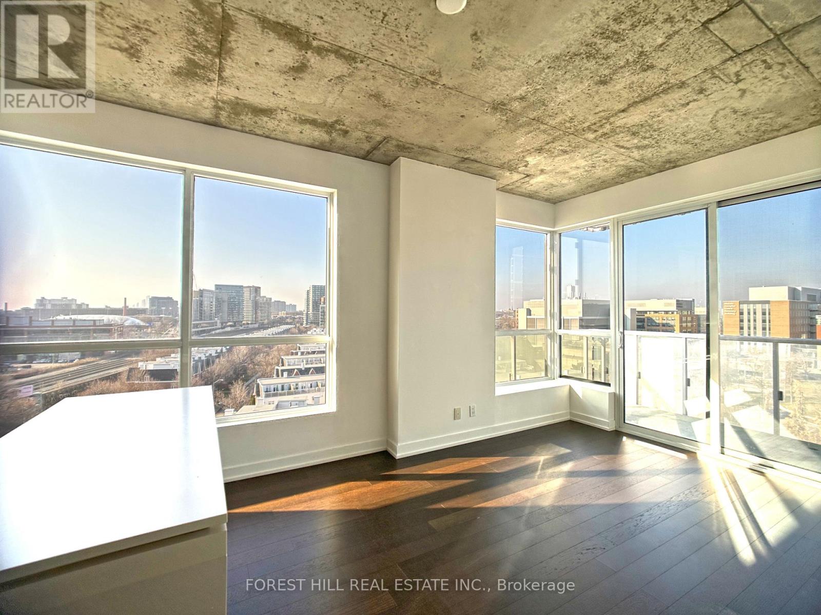 937 - 1030 King Street W, Toronto, Ontario  M6K 3N3 - Photo 2 - C12812046