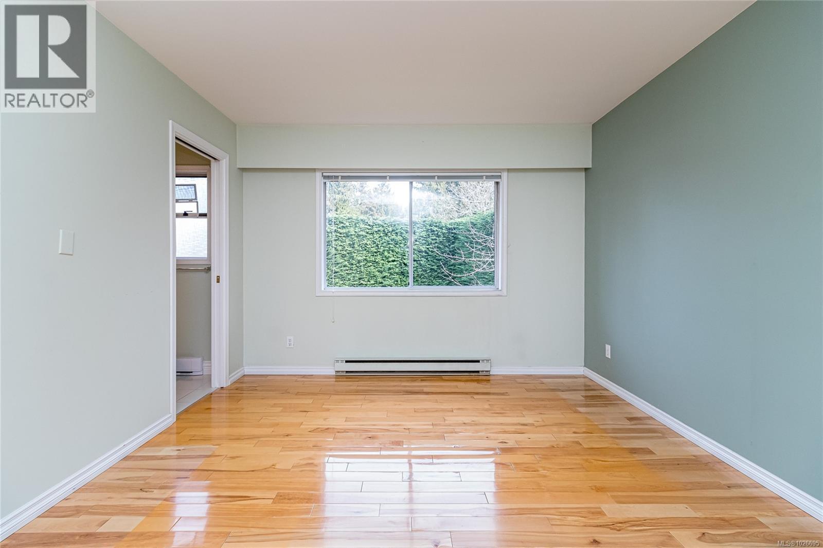 2320 Hazelton Pl, Saanich, British Columbia  V8N 5C3 - Photo 13 - 1026695