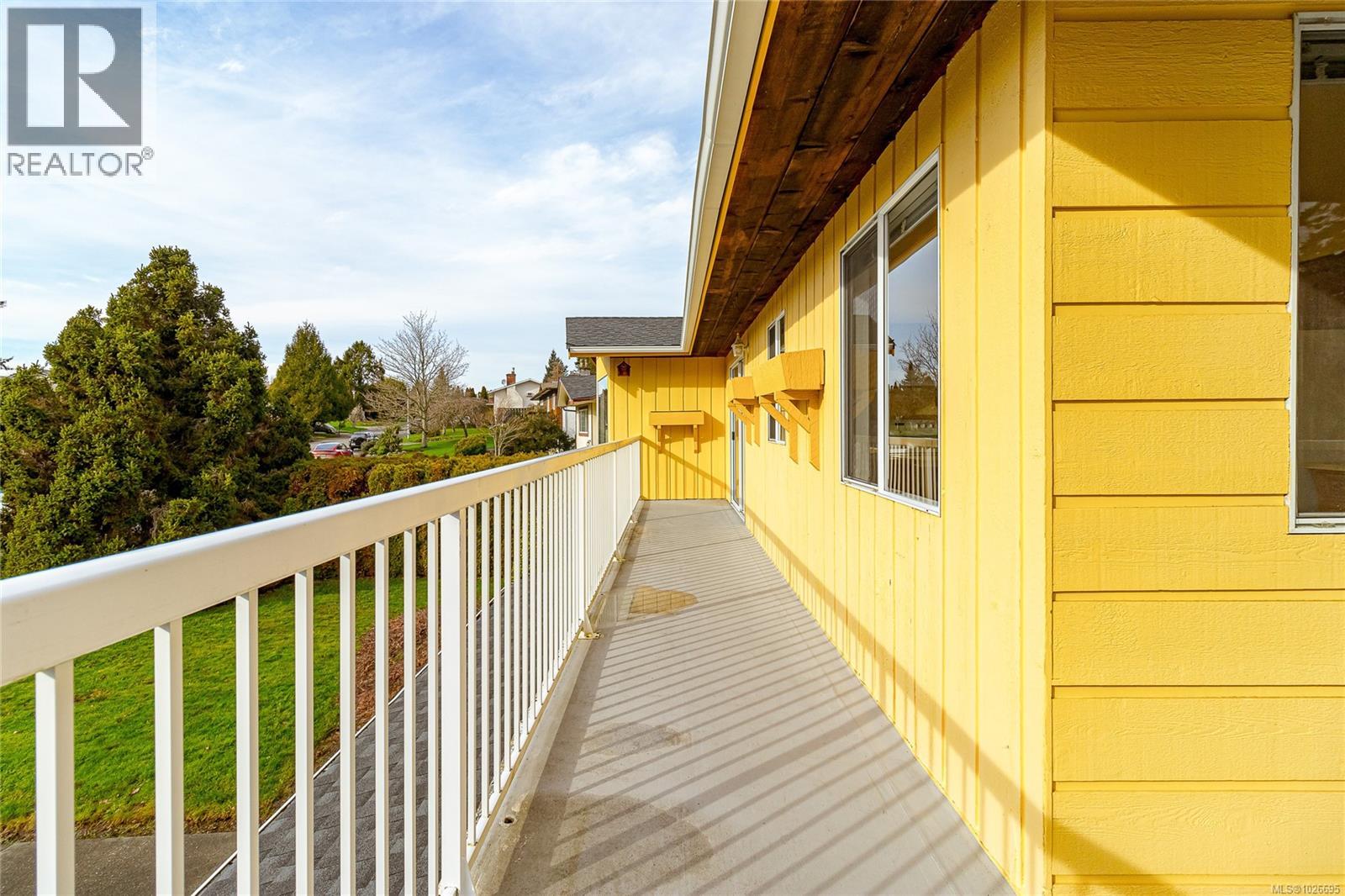 2320 Hazelton Pl, Saanich, British Columbia  V8N 5C3 - Photo 36 - 1026695