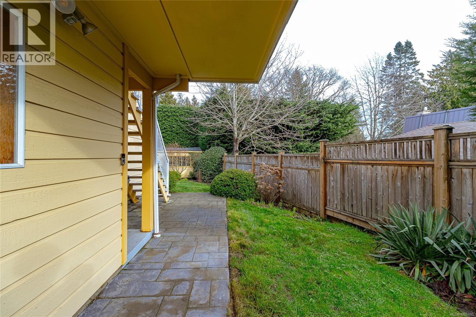 2320 Hazelton Pl, Saanich, British Columbia  V8N 5C3 - Photo 42 - 1026695