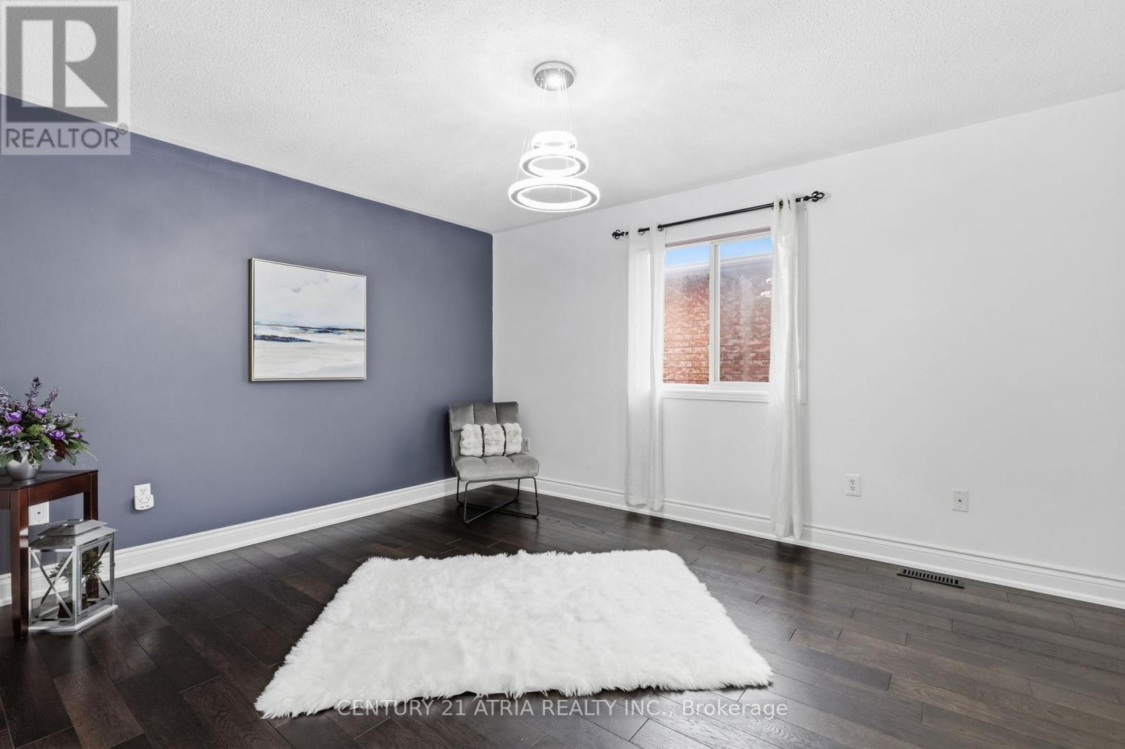 18 Abbott Avenue, Aurora, Ontario  L4G 7V7 - Photo 12 - N12812022