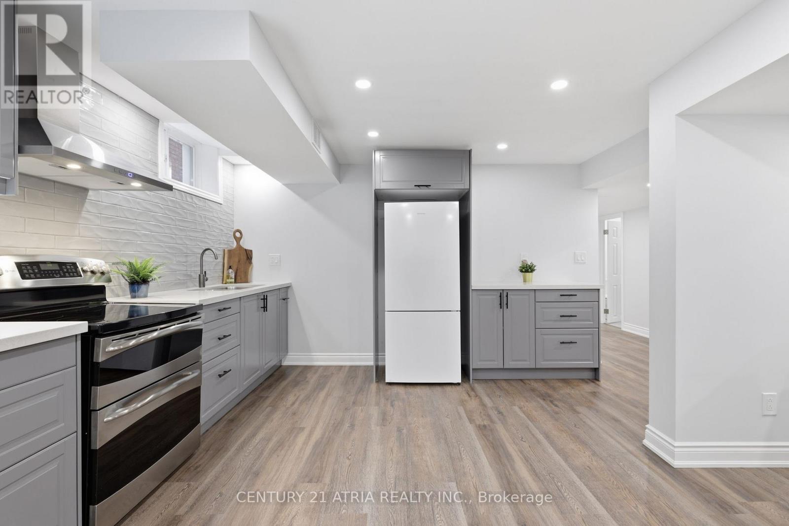 18 Abbott Avenue, Aurora, Ontario  L4G 7V7 - Photo 20 - N12812022