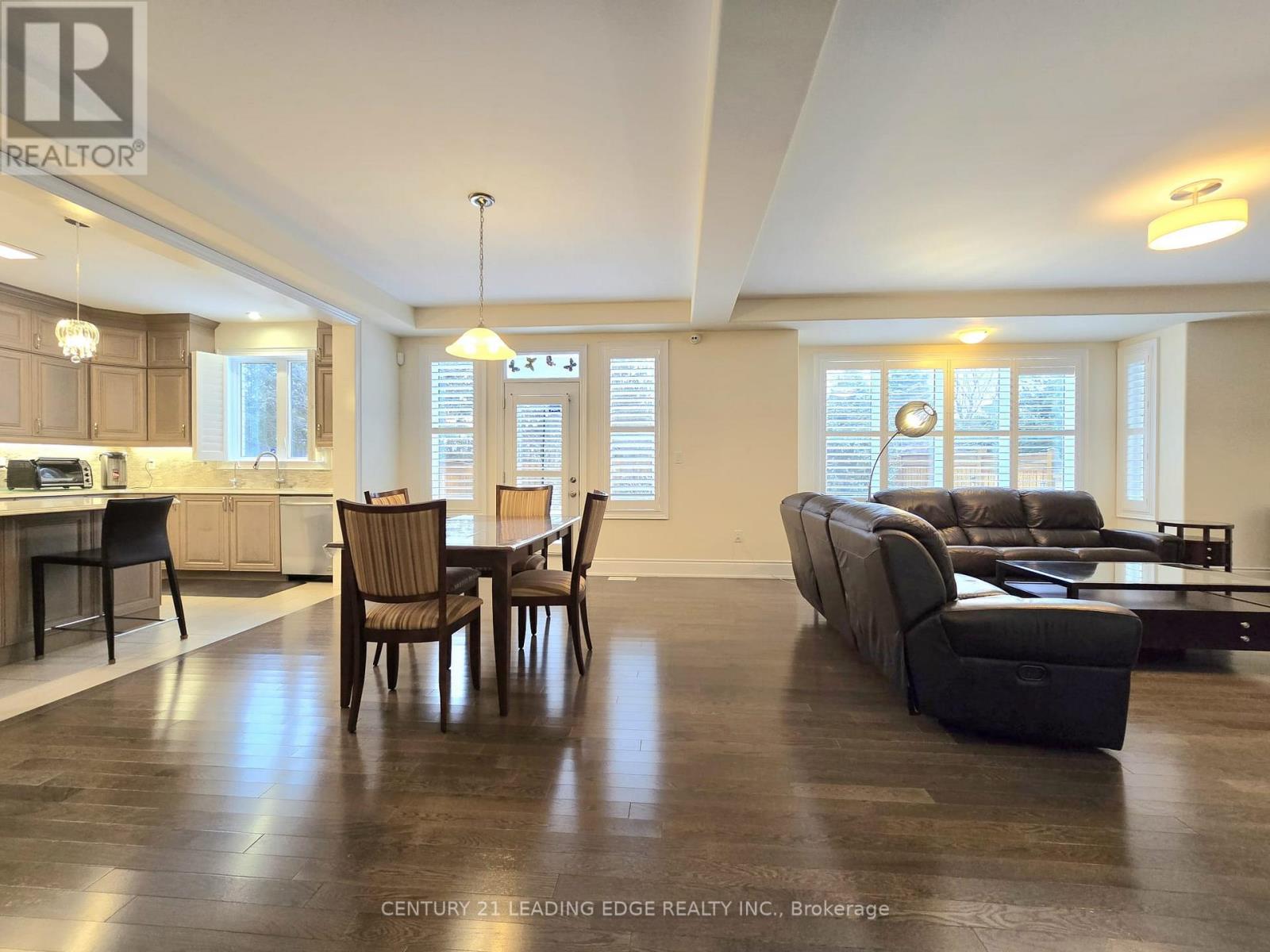 66 Degraaf Crescent, Aurora, Ontario  L4G 0X3 - Photo 13 - N12812080