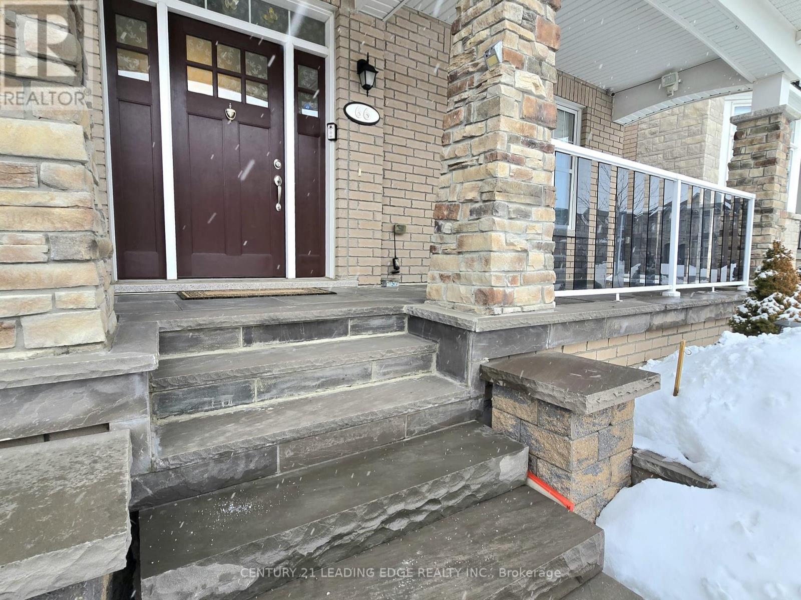 66 Degraaf Crescent, Aurora, Ontario  L4G 0X3 - Photo 2 - N12812080