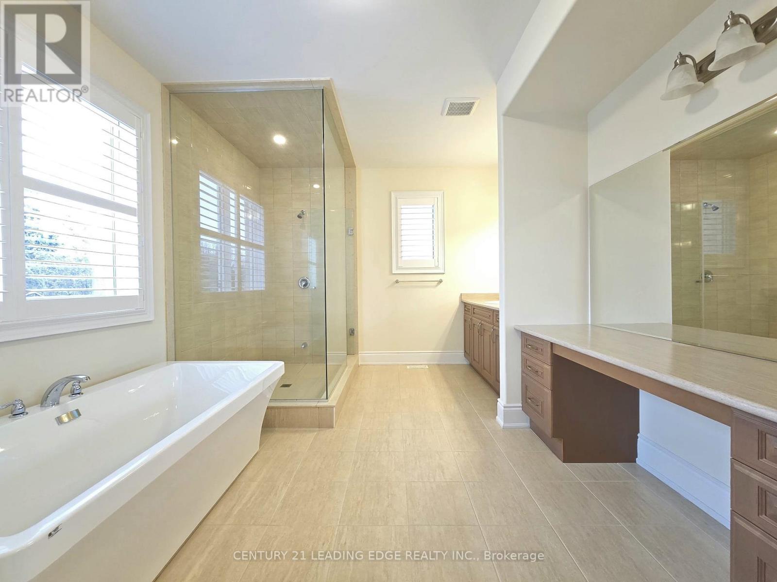 66 Degraaf Crescent, Aurora, Ontario  L4G 0X3 - Photo 29 - N12812080