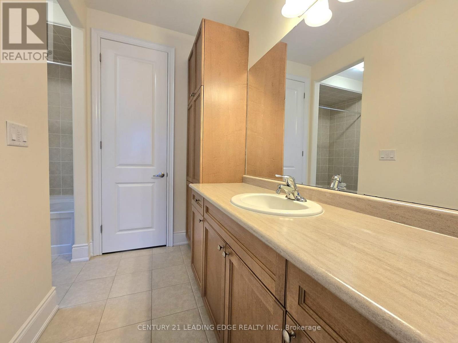 66 Degraaf Crescent, Aurora, Ontario  L4G 0X3 - Photo 35 - N12812080