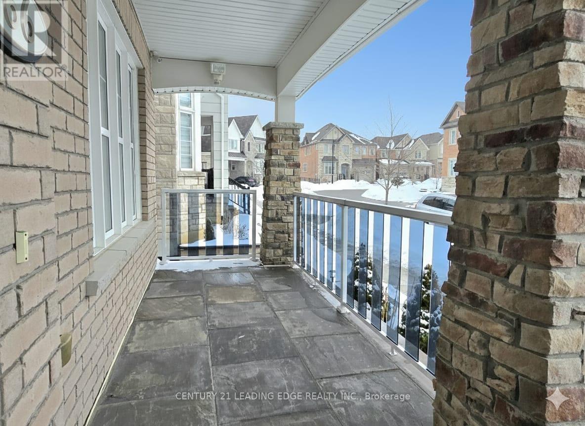 66 Degraaf Crescent, Aurora, Ontario  L4G 0X3 - Photo 4 - N12812080