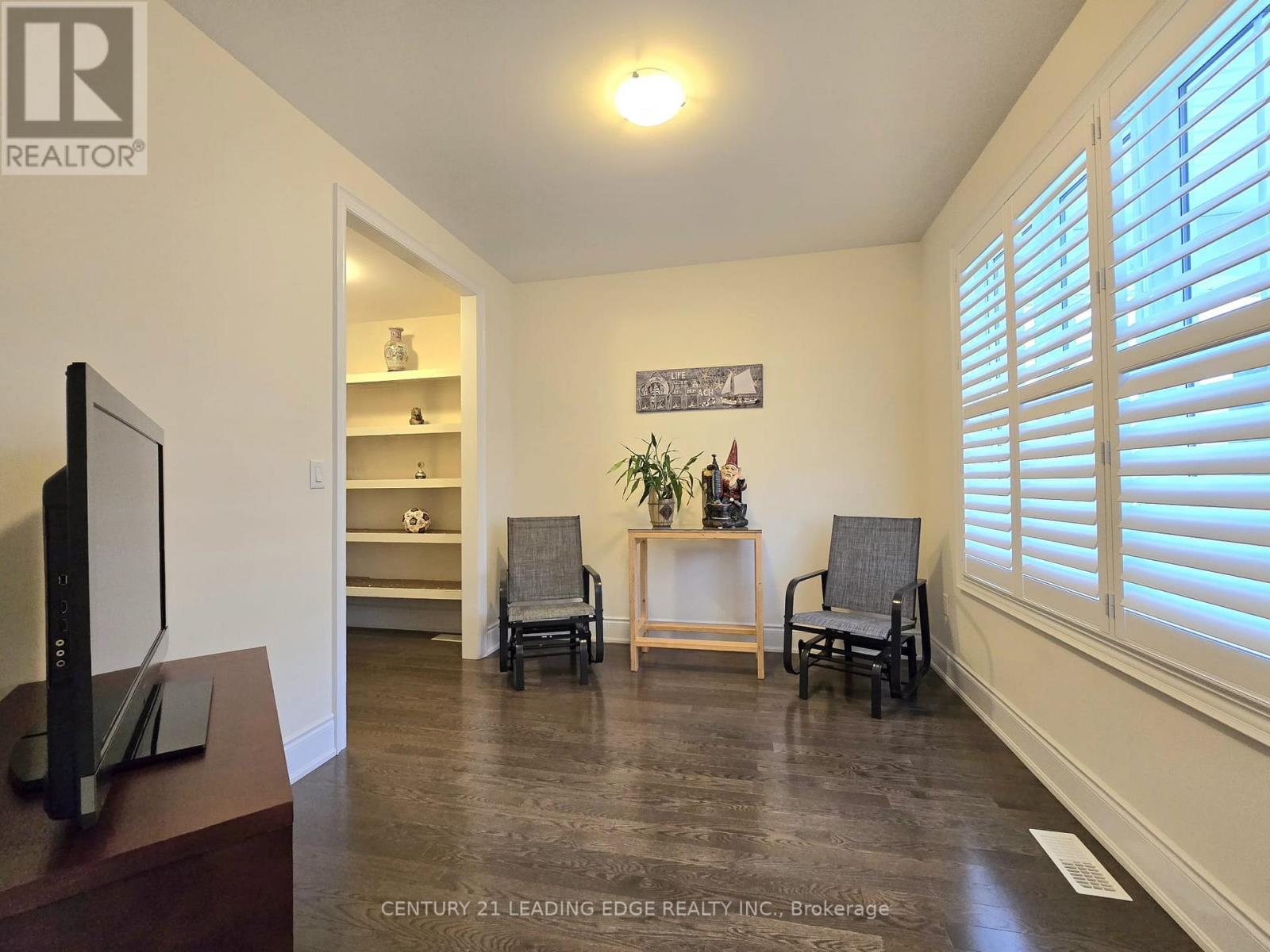 66 Degraaf Crescent, Aurora, Ontario  L4G 0X3 - Photo 6 - N12812080