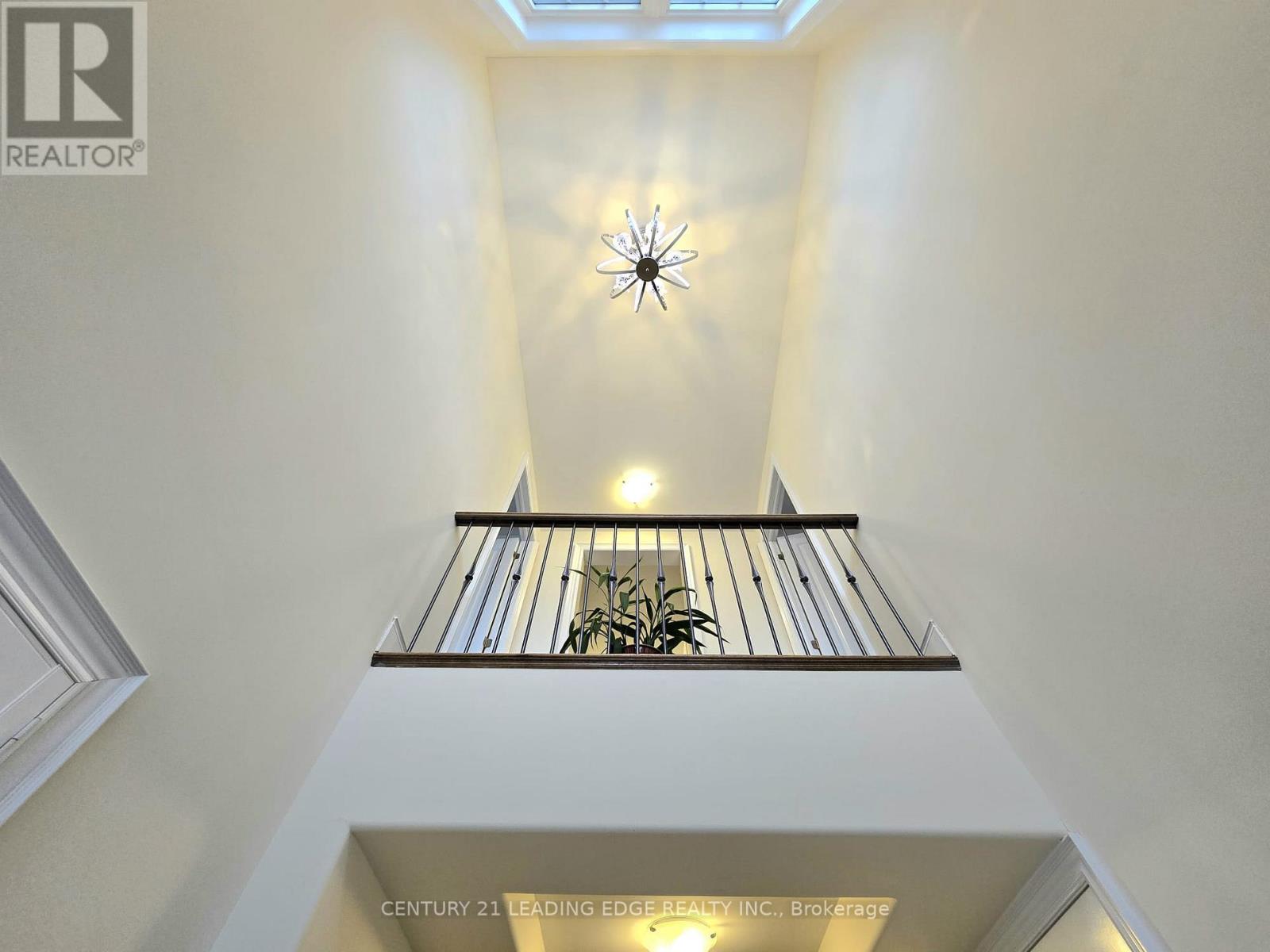 66 Degraaf Crescent, Aurora, Ontario  L4G 0X3 - Photo 7 - N12812080