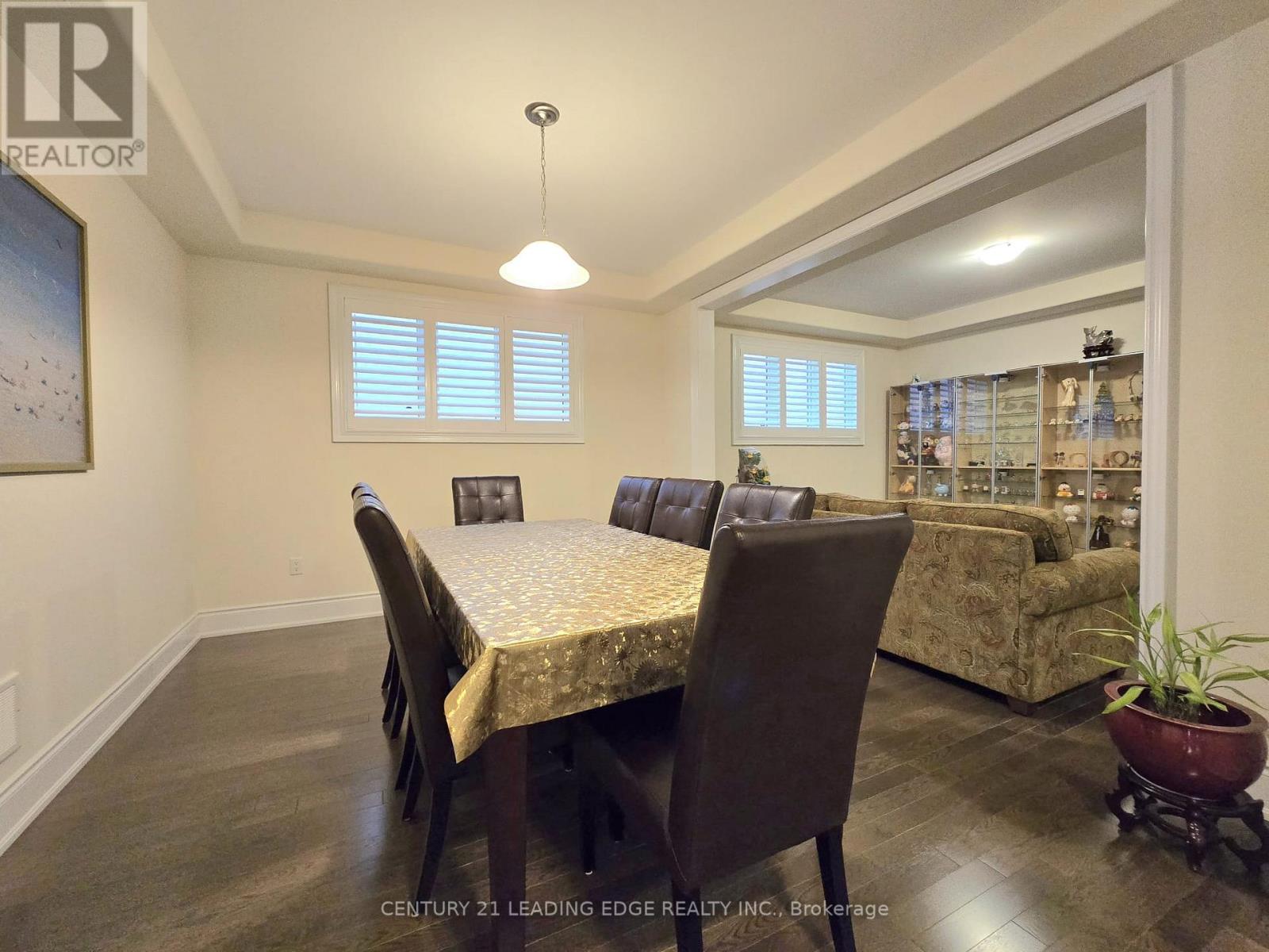 66 Degraaf Crescent, Aurora, Ontario  L4G 0X3 - Photo 9 - N12812080