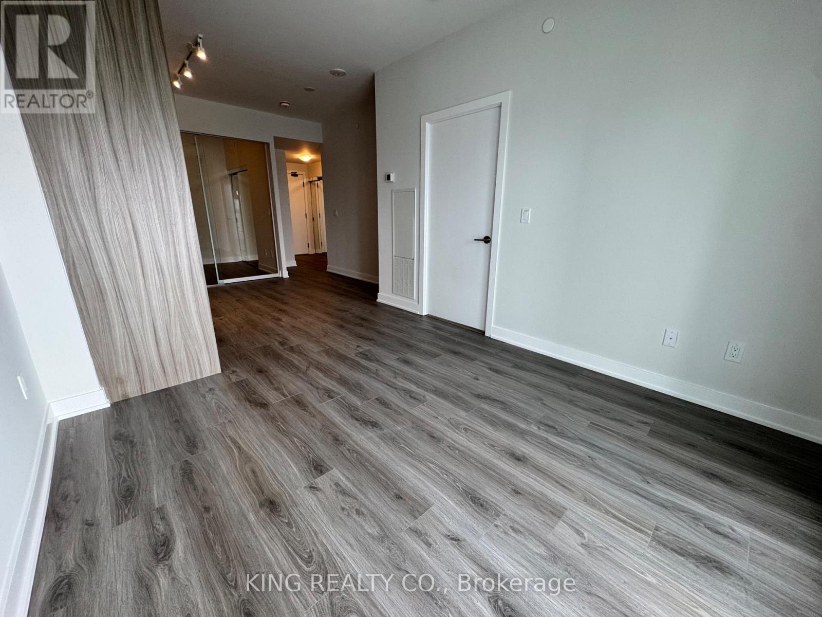 1909 - 430 Square One Drive, Mississauga, Ontario  L5B 0R7 - Photo 8 - W12811996