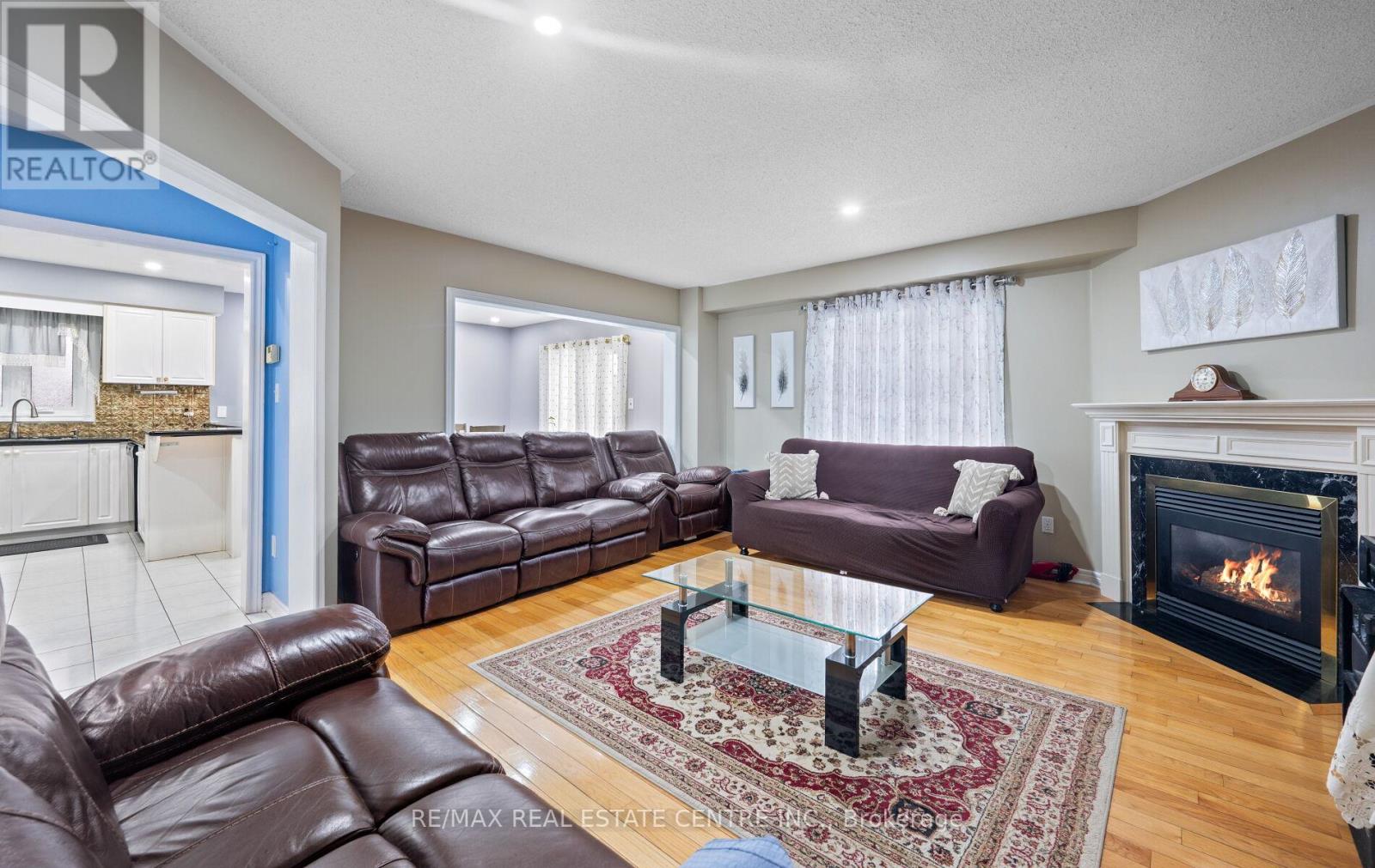 4 Sugarpine Court, Brampton, Ontario  L6R 1X6 - Photo 12 - W12812024