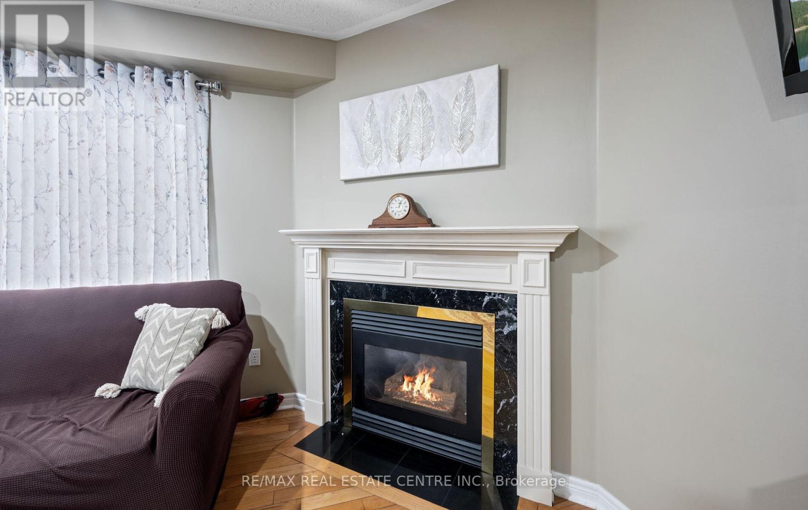 4 Sugarpine Court, Brampton, Ontario  L6R 1X6 - Photo 14 - W12812024