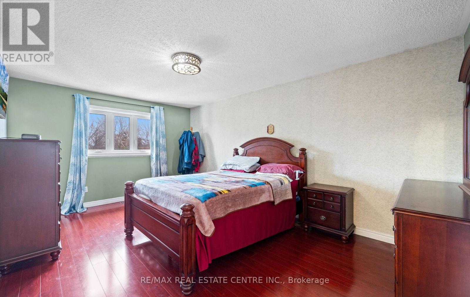 4 Sugarpine Court, Brampton, Ontario  L6R 1X6 - Photo 29 - W12812024