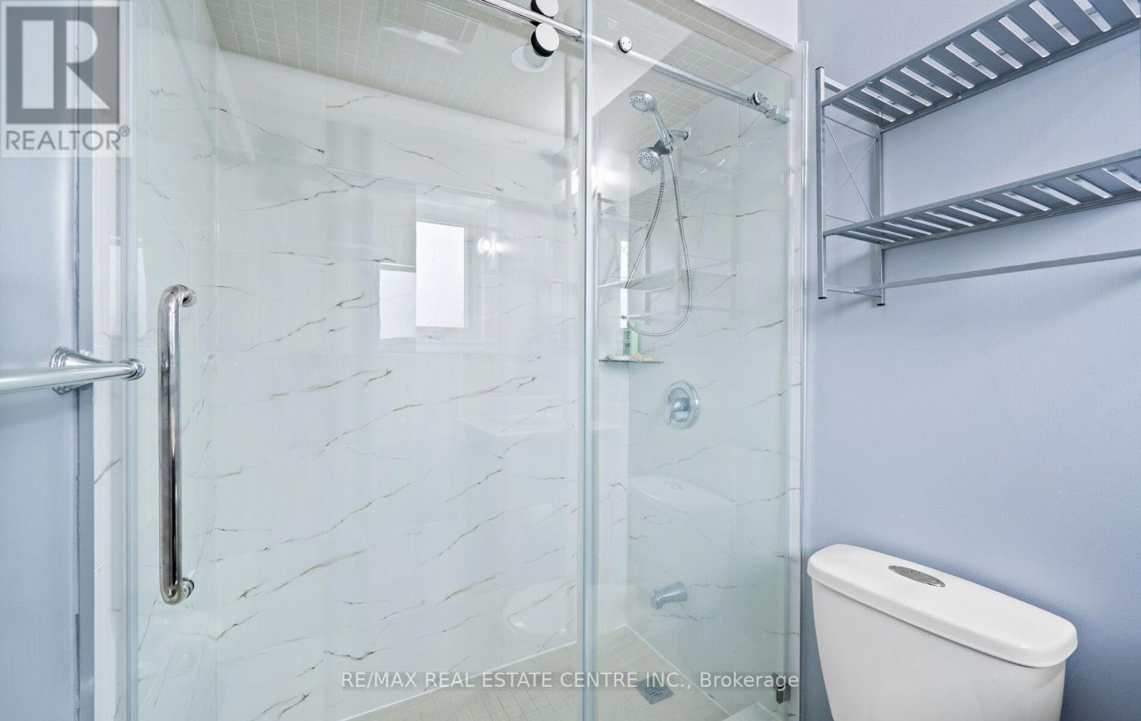 4 Sugarpine Court, Brampton, Ontario  L6R 1X6 - Photo 33 - W12812024