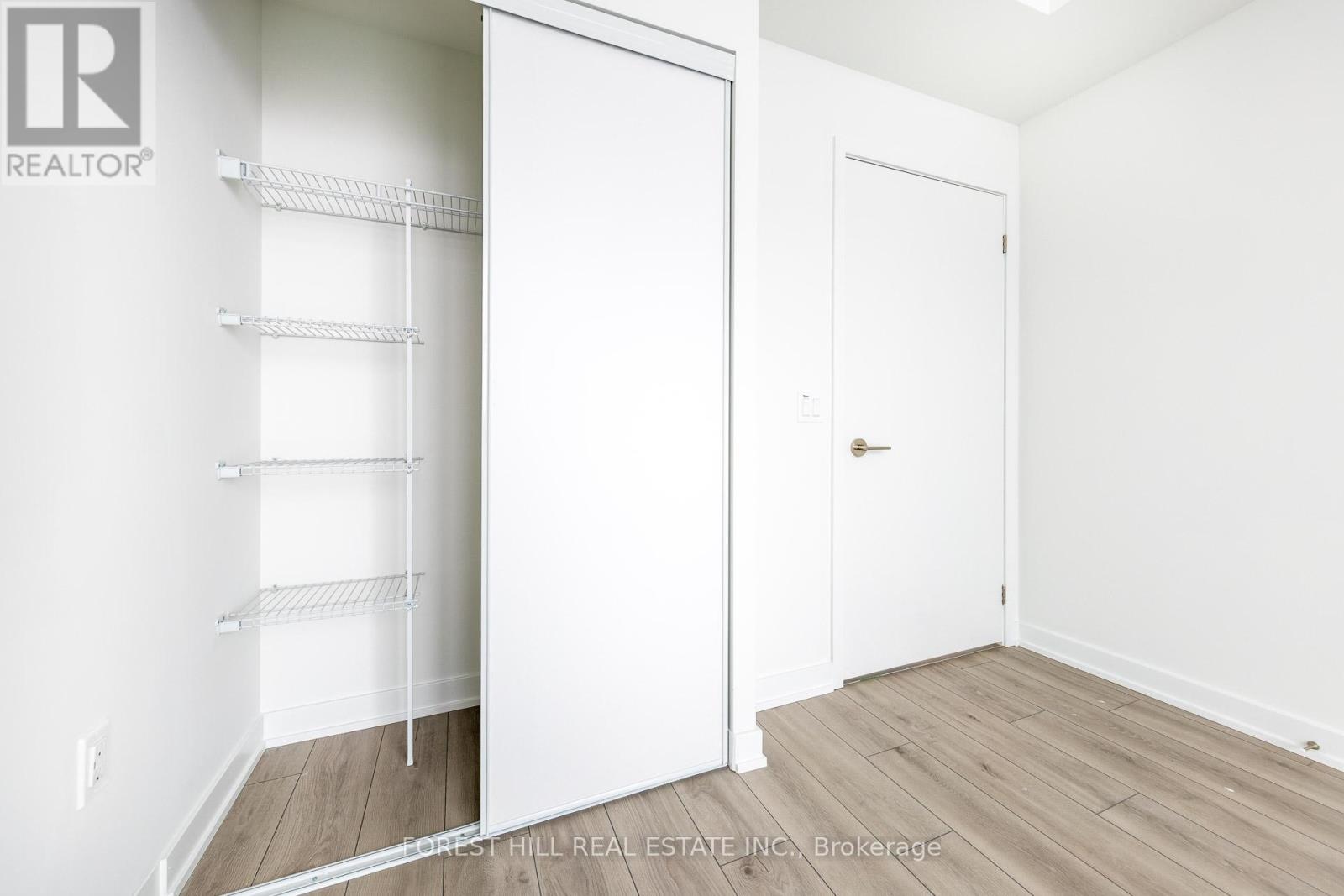 1804 - 1 Fairview Road, Mississauga, Ontario  L5A 4C6 - Photo 23 - W12812044