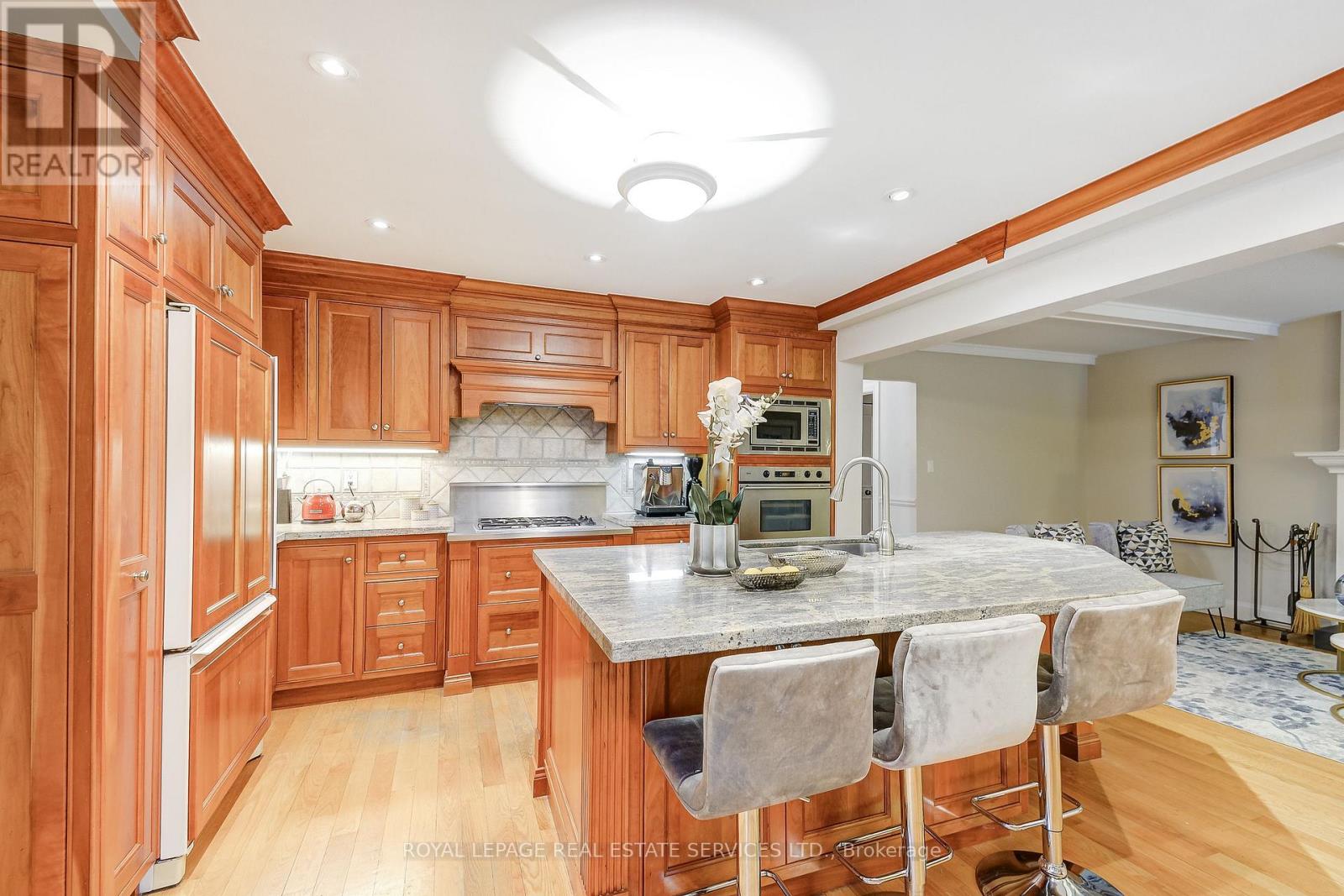 141 Digby Road, Oakville, Ontario  L6J 6B7 - Photo 16 - W12812070