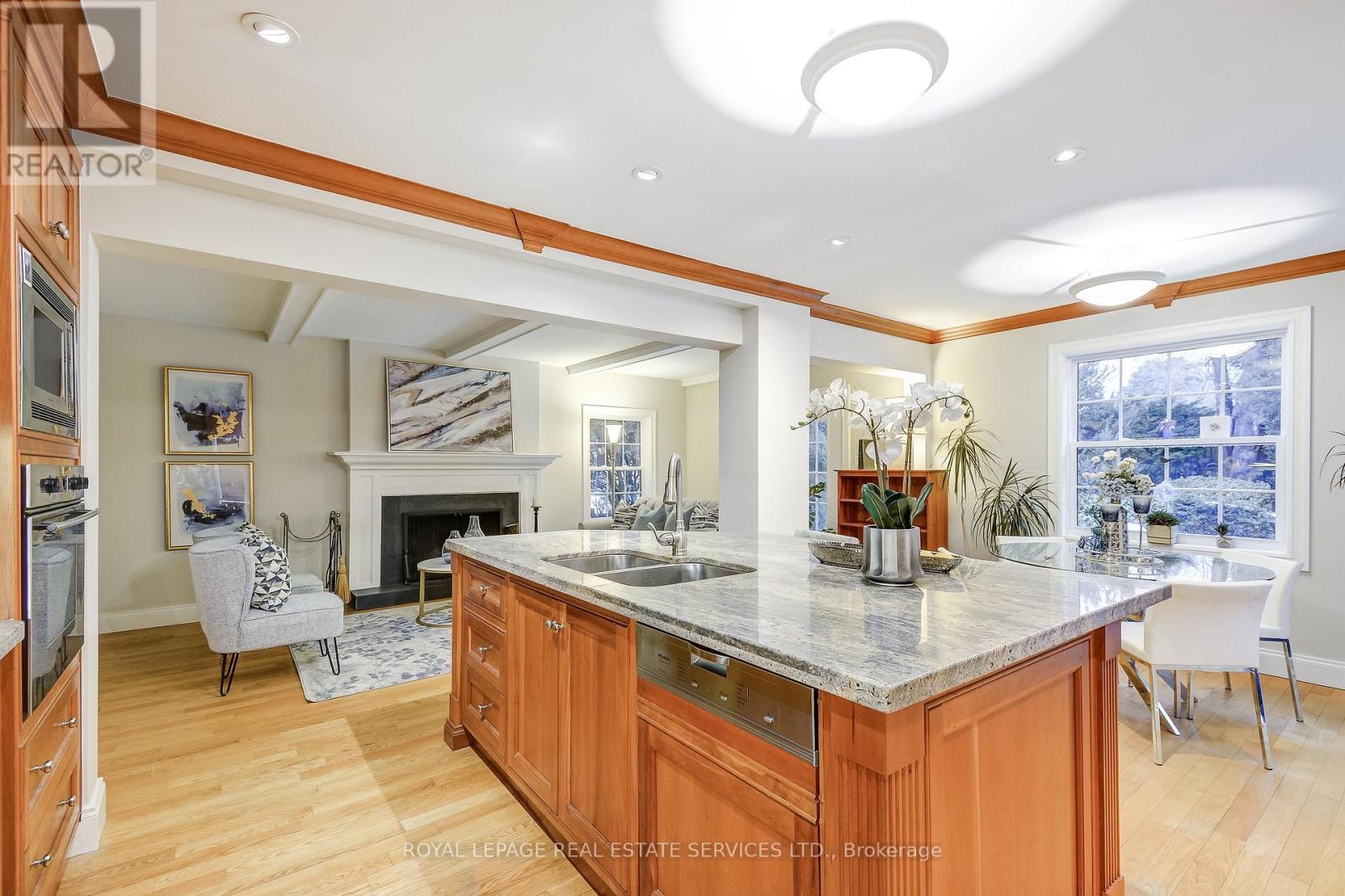 141 Digby Road, Oakville, Ontario  L6J 6B7 - Photo 20 - W12812070