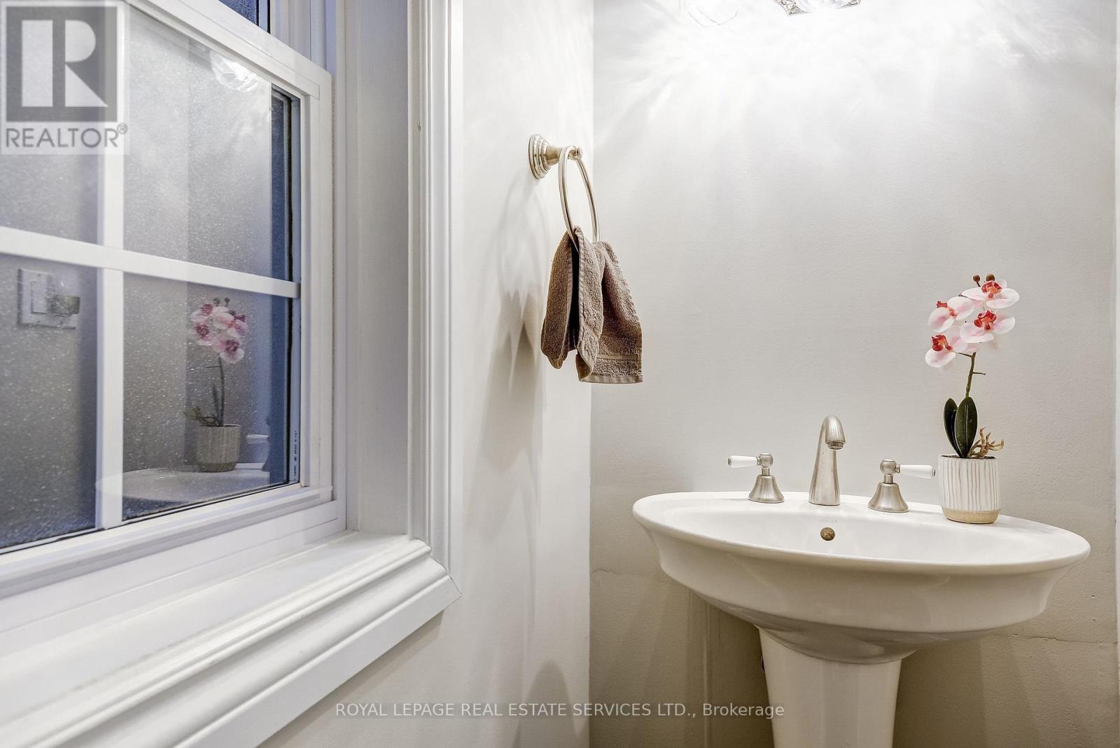 141 Digby Road, Oakville, Ontario  L6J 6B7 - Photo 34 - W12812070