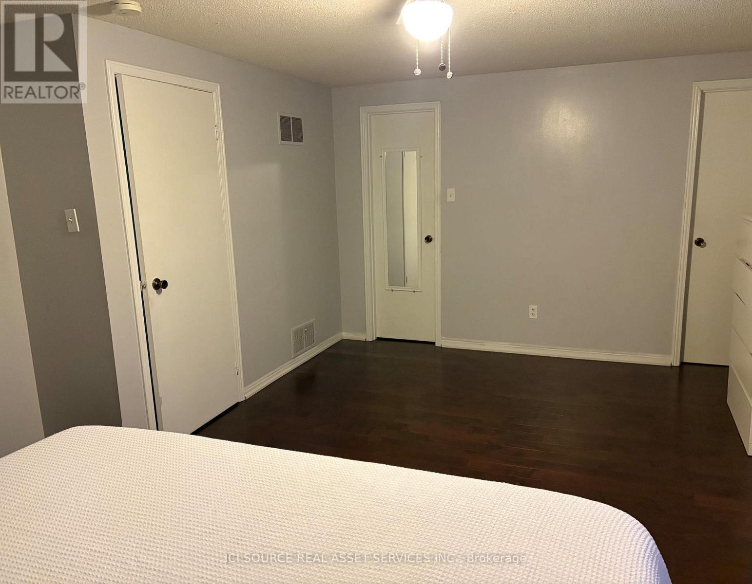 Upper - 30 Thatcher Court, Brampton, Ontario  L6Z 1C8 - Photo 21 - W12812074