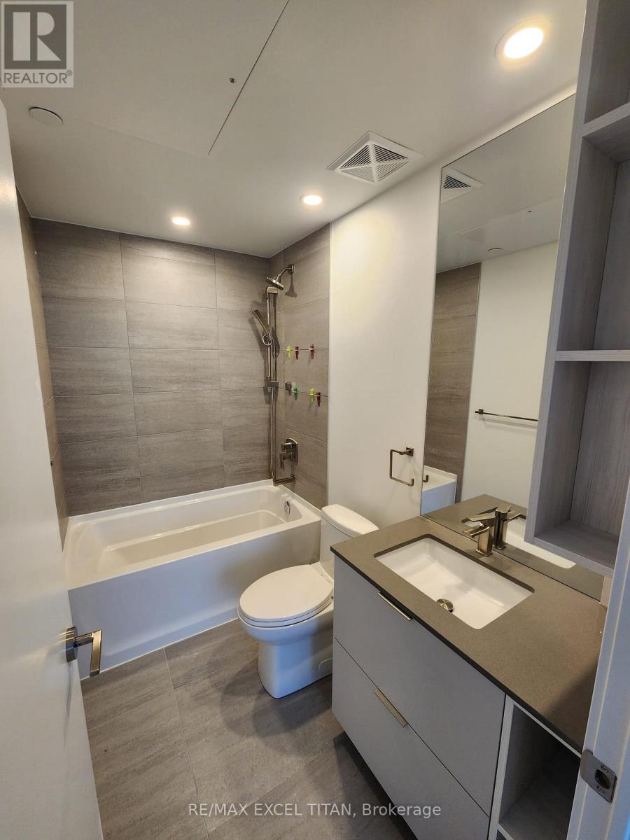 1803 - 1 Fairview Road E, Mississauga, Ontario  L5A 4C6 - Photo 22 - W12812086