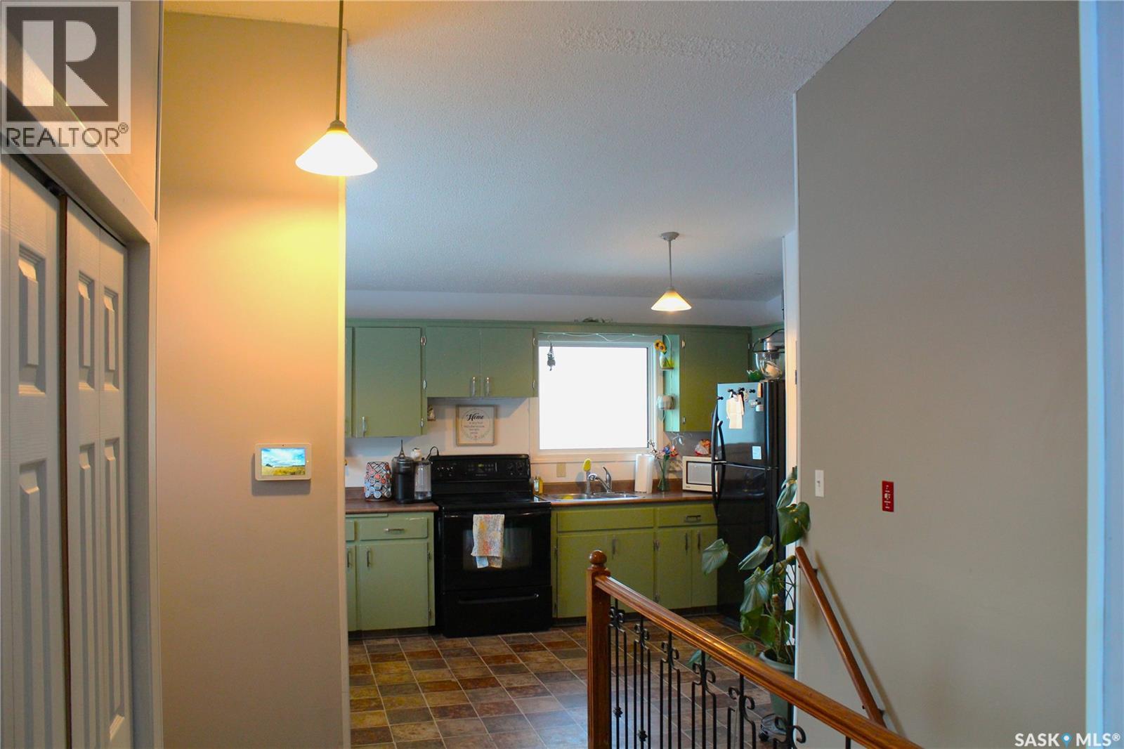 1427 2nd Street E, Prince Albert, Saskatchewan  S6V 0H6 - Photo 6 - SK028994