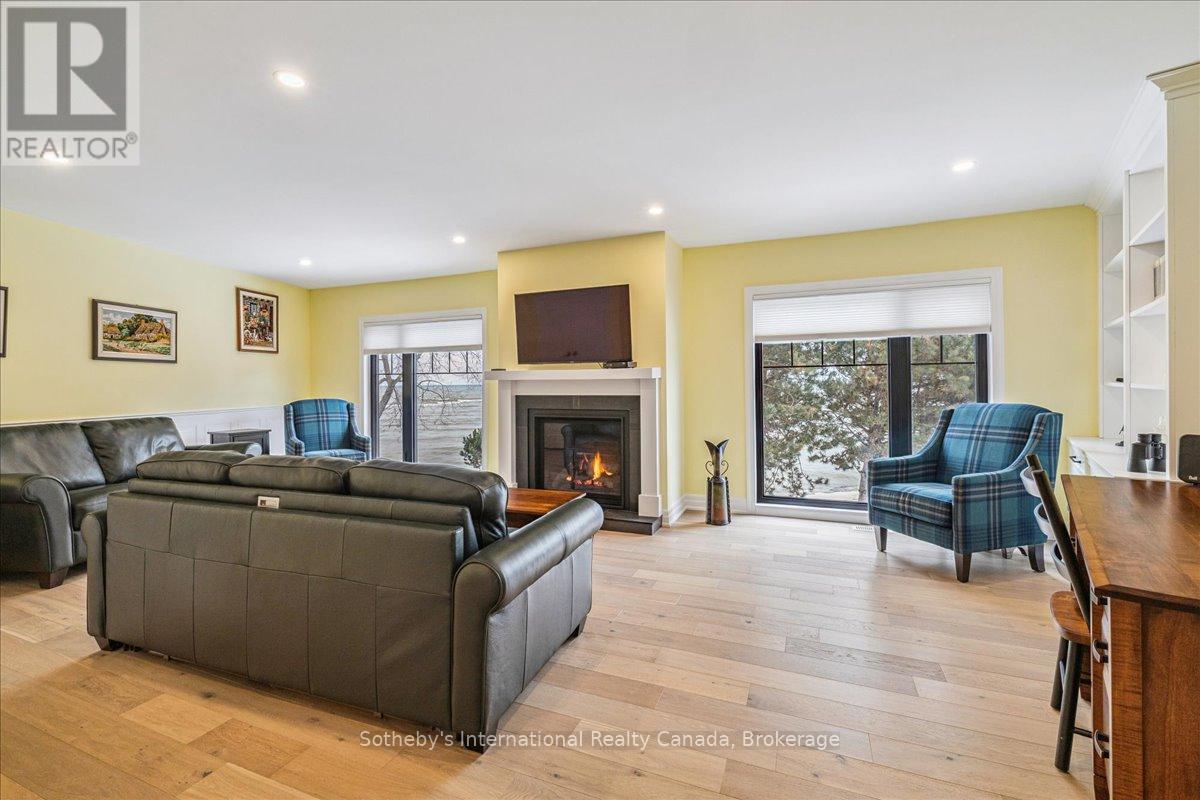 10 Southwind Terrace, Oakville, Ontario  L6L 6K5 - Photo 14 - W12812190