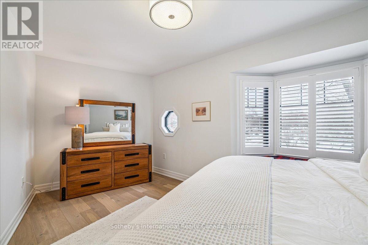 10 Southwind Terrace, Oakville, Ontario  L6L 6K5 - Photo 20 - W12812190