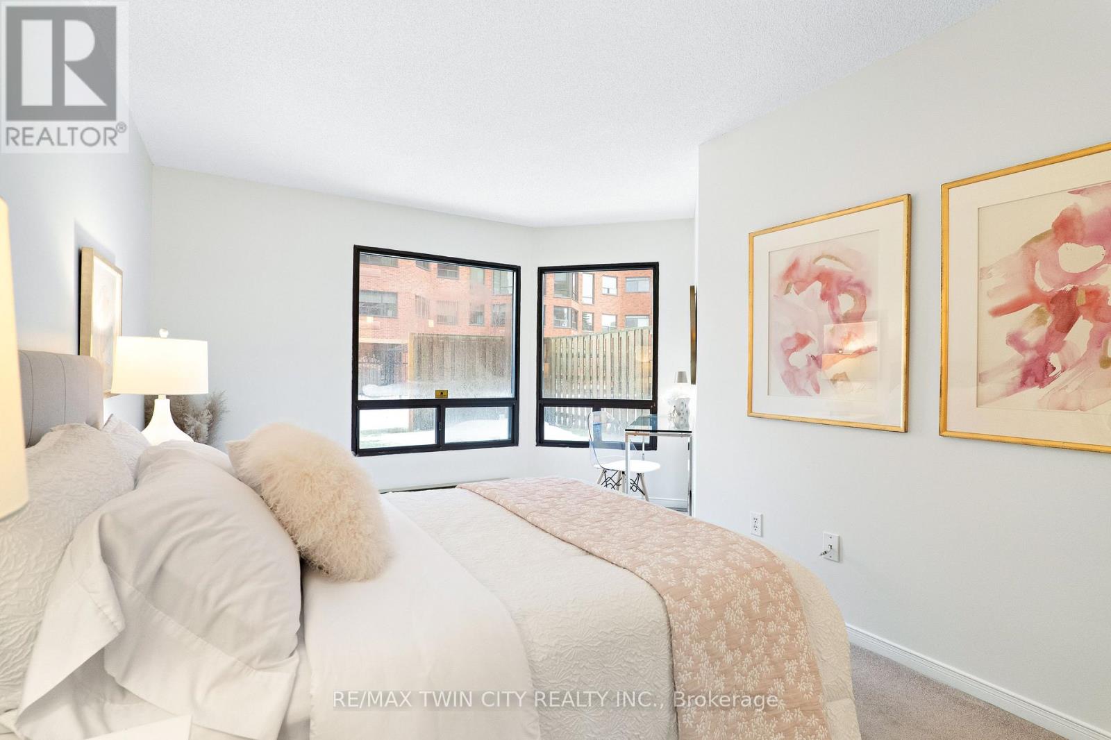 107 - 10 Ellen Street E, Kitchener, Ontario  N2H 6R8 - Photo 37 - X12811984