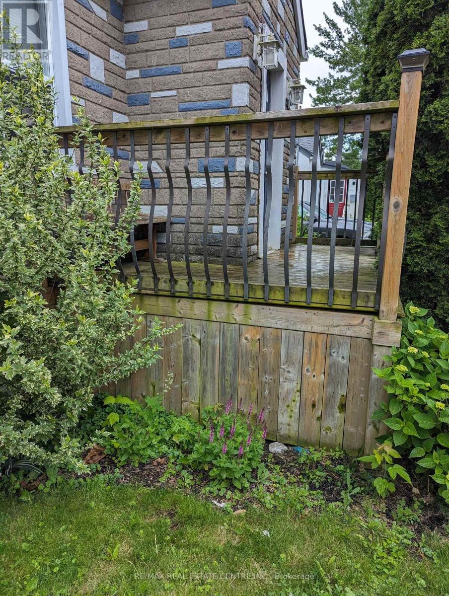 Main And Upper - 298 Wallace Avenue S, Welland, Ontario  L3B 1R9 - Photo 5 - X12812028