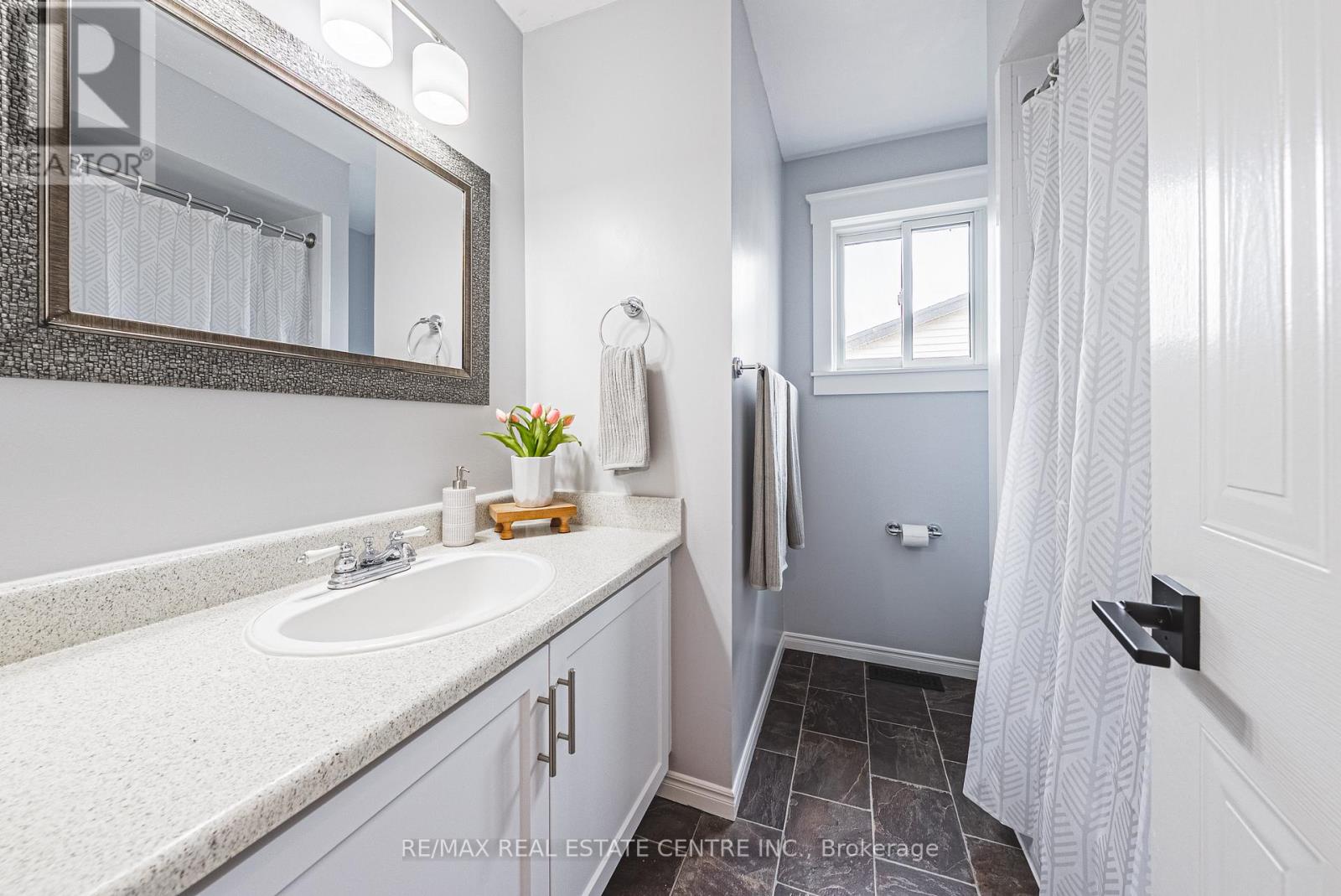 35 Cowan Boulevard, Cambridge, Ontario  N1T 1E6 - Photo 23 - X12812104