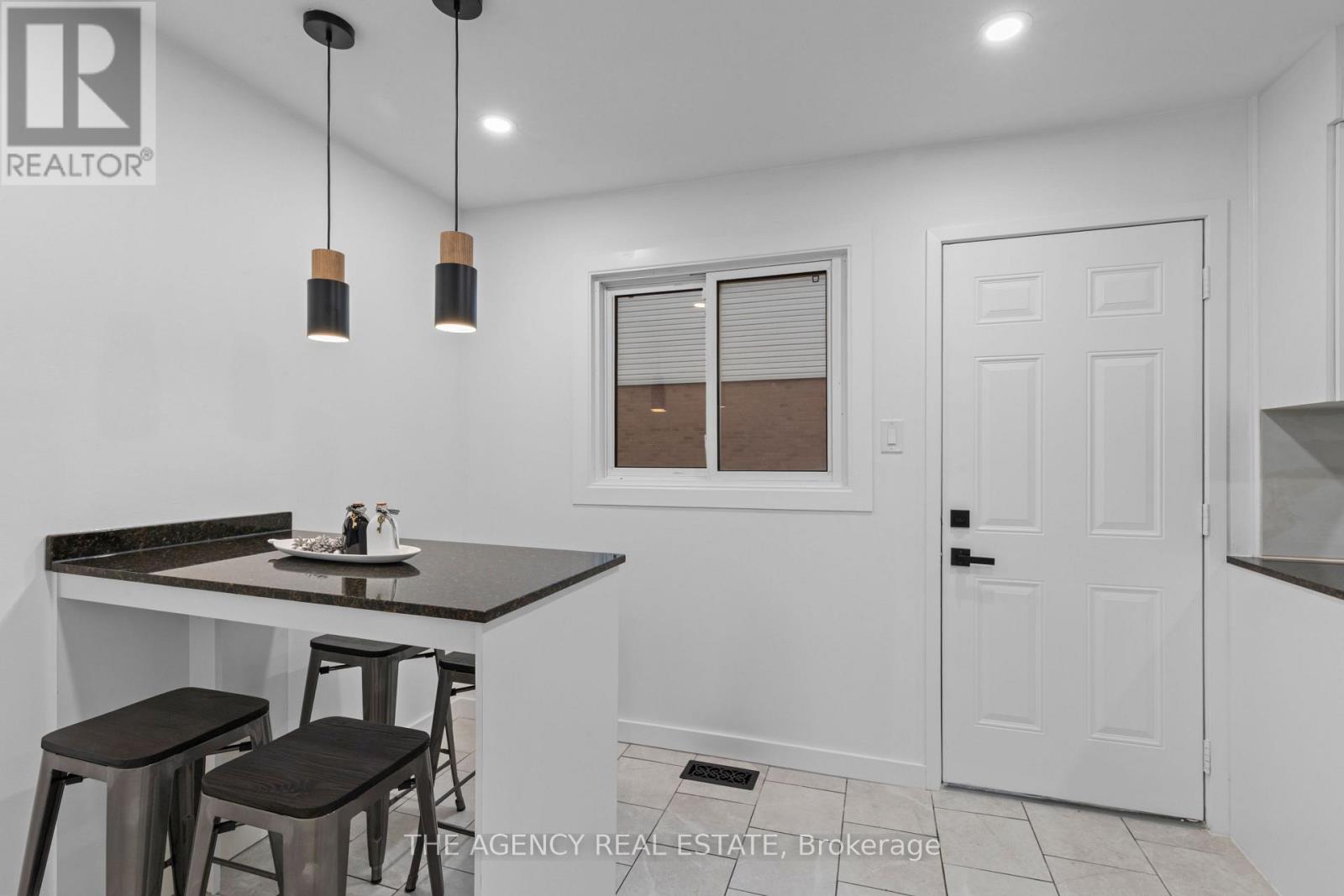 22 - 700 Exeter Road, London South, Ontario  N6E 1L2 - Photo 11 - X12811642