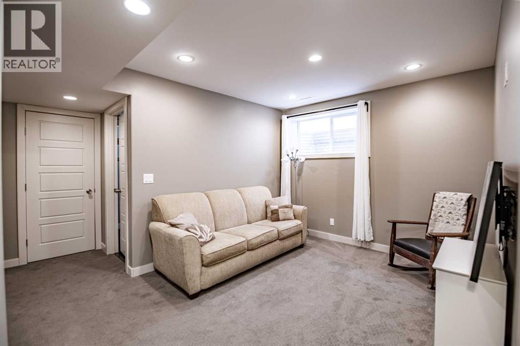 60 Vincent Close, Red Deer, Alberta  T4R 0H7 - Photo 40 - A2285075