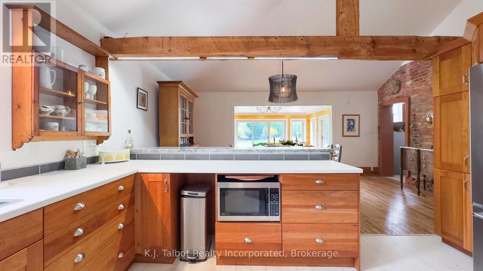 16 Chiniquy Street, Bluewater (Bayfield), Ontario  N0M 1G0 - Photo 14 - X12812242