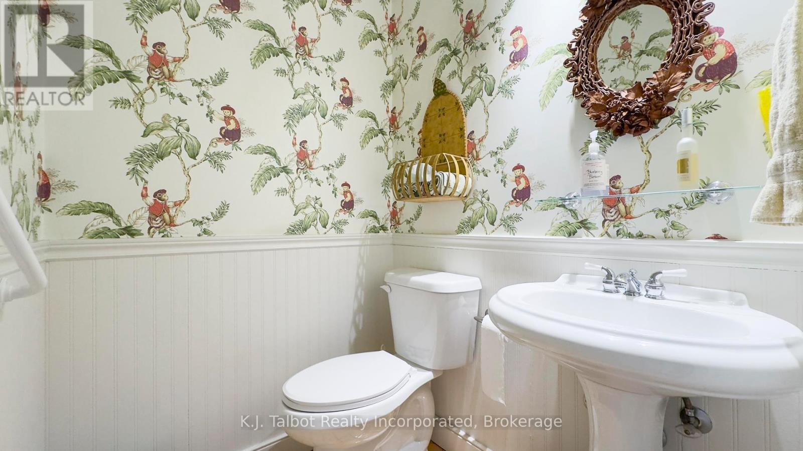 16 Chiniquy Street, Bluewater (Bayfield), Ontario  N0M 1G0 - Photo 18 - X12812242