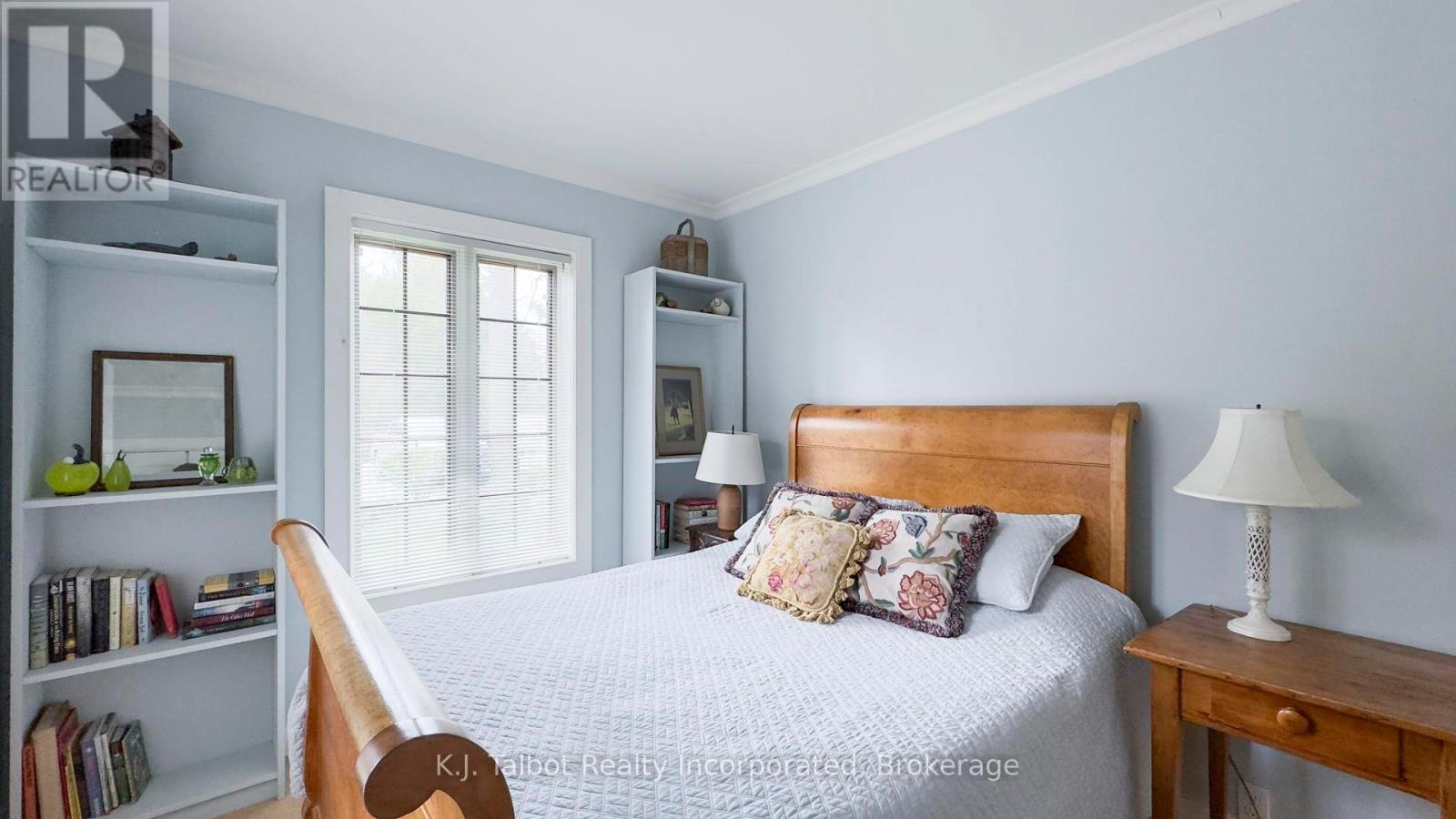 16 Chiniquy Street, Bluewater (Bayfield), Ontario  N0M 1G0 - Photo 38 - X12812242