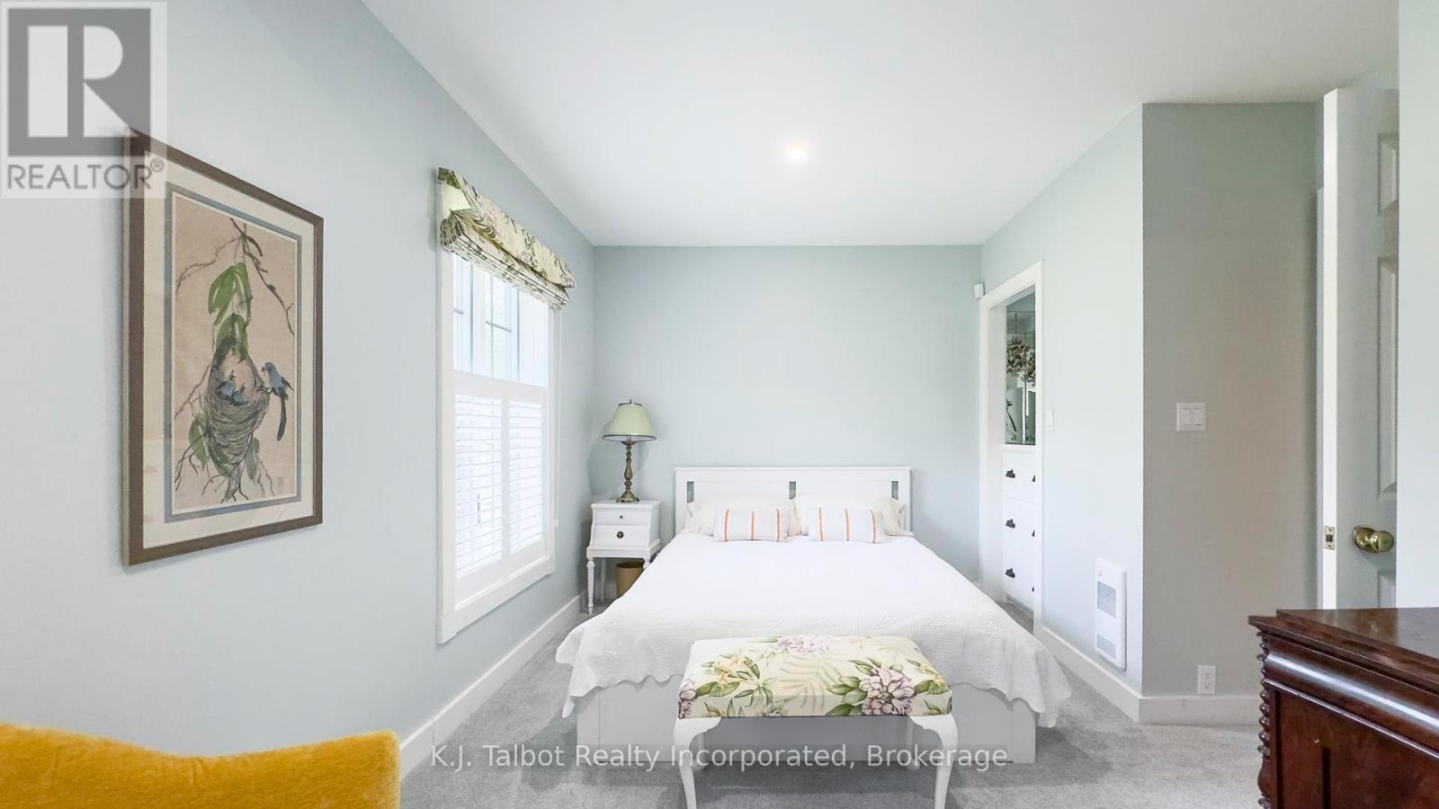 16 Chiniquy Street, Bluewater (Bayfield), Ontario  N0M 1G0 - Photo 41 - X12812242