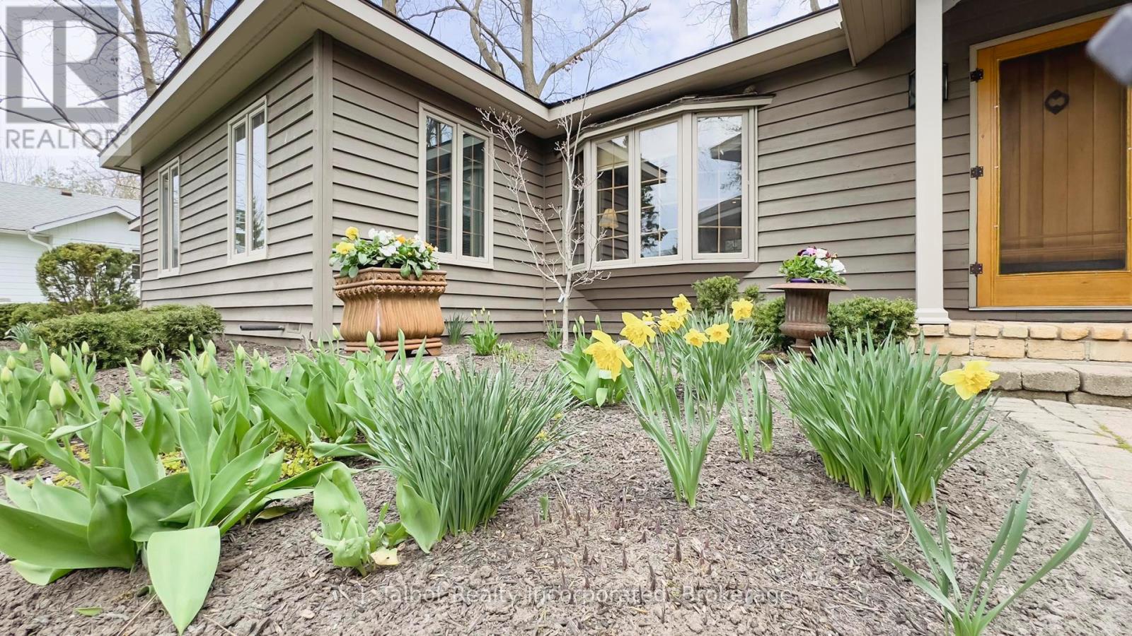 16 Chiniquy Street, Bluewater (Bayfield), Ontario  N0M 1G0 - Photo 48 - X12812242