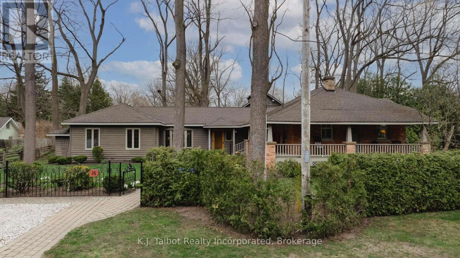 16 Chiniquy Street, Bluewater (Bayfield), Ontario  N0M 1G0 - Photo 6 - X12812242