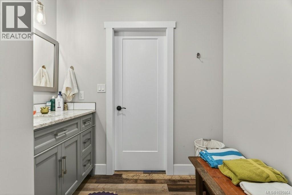 420 1st St, Sointula, British Columbia  V0N 3E0 - Photo 47 - 1025864