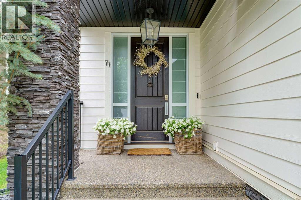 71 Aspen Dale Way Sw, Calgary, Alberta  T3H 0S1 - Photo 2 - A2287211
