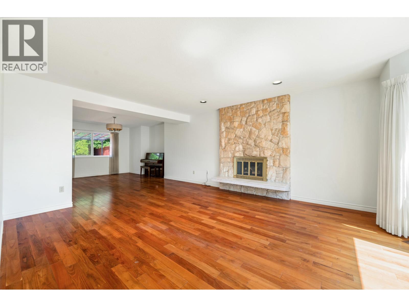 2507 Ashurst Avenue, Coquitlam, British Columbia  V3K 5T5 - Photo 18 - R3092373