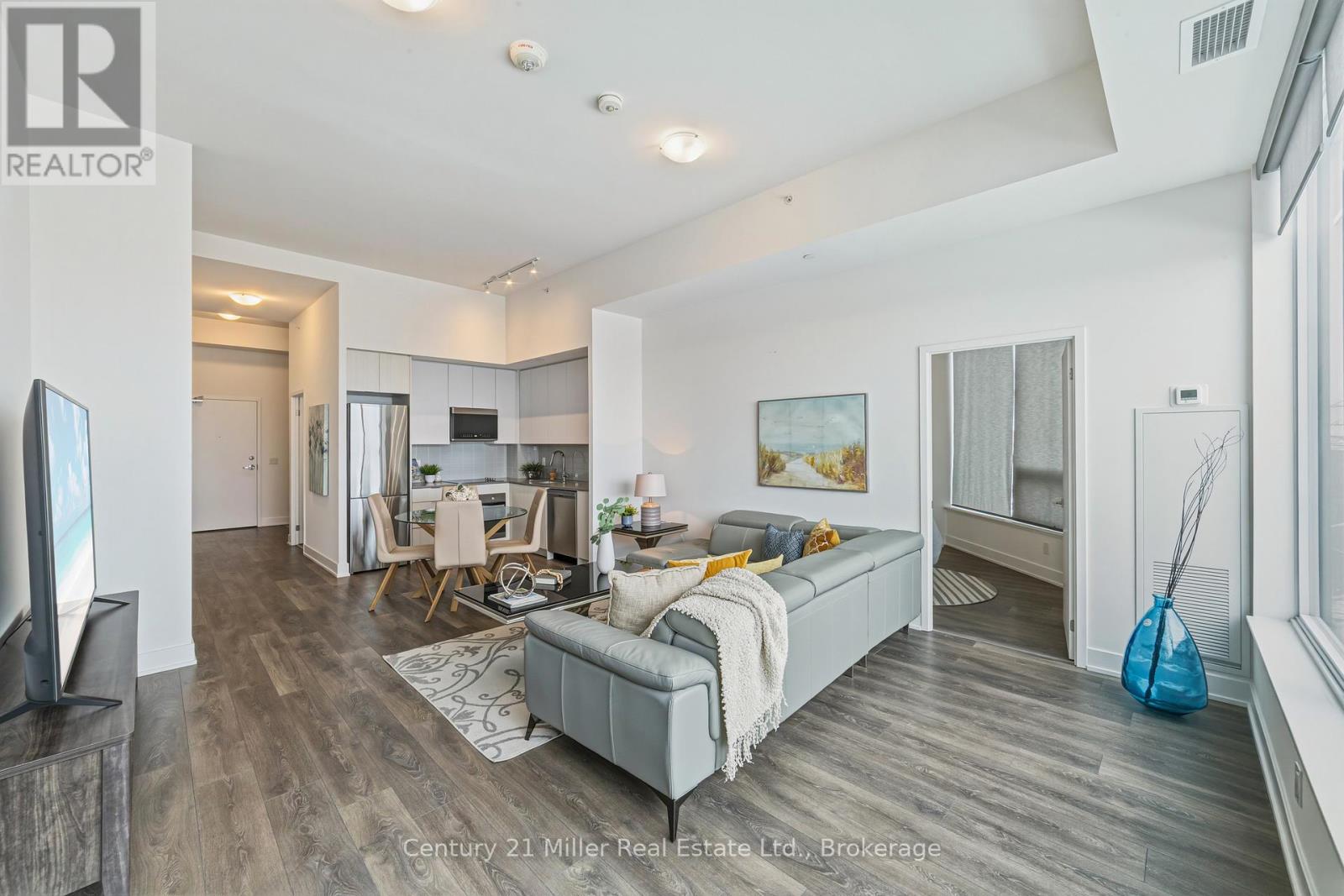 320 - 297 Oak Walk Drive, Oakville, Ontario  L6H 3R6 - Photo 18 - W12812306