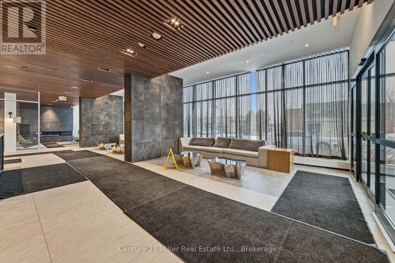 320 - 297 Oak Walk Drive, Oakville, Ontario  L6H 3R6 - Photo 4 - W12812306