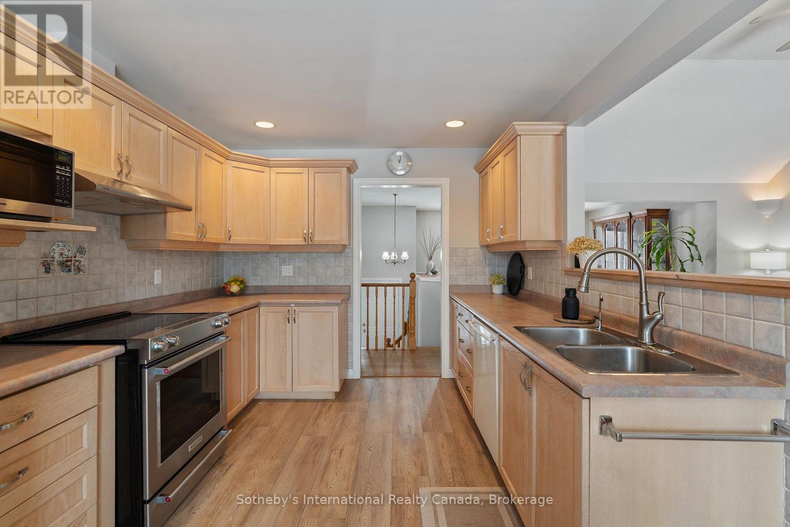 2091 Country Lane Court, Milton, Ontario  L0P 1J0 - Photo 12 - W12812318