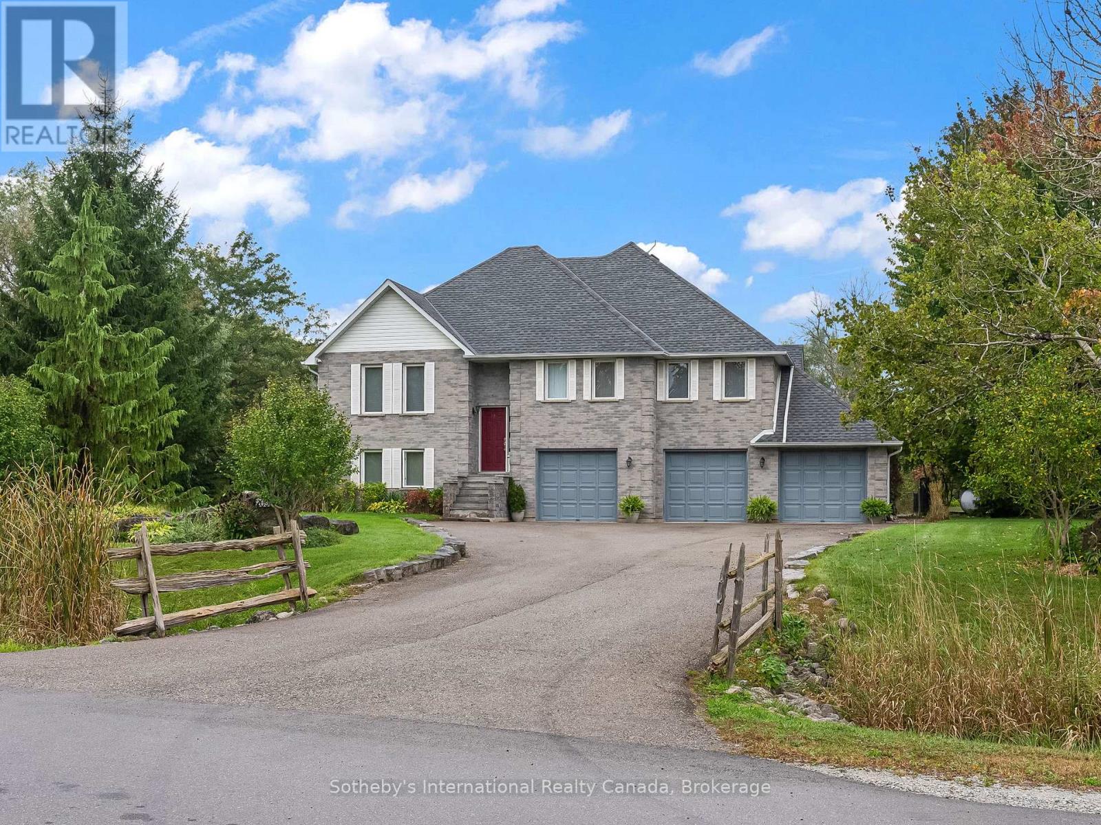 2091 Country Lane Court, Milton, Ontario  L0P 1J0 - Photo 6 - W12812318